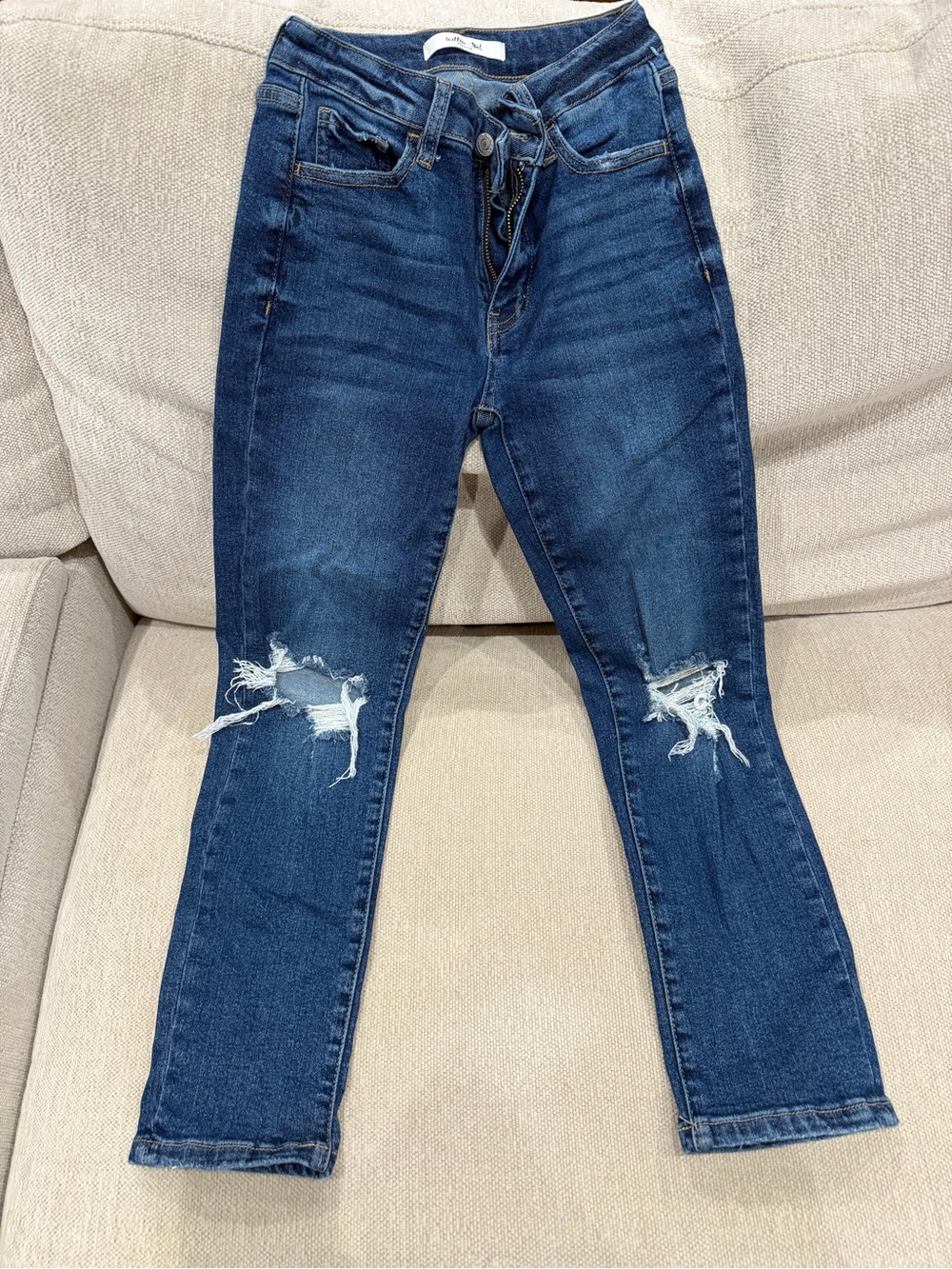 Dark Indigo Skinny Jeans with Knee Distressing
